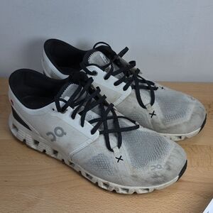 On Running Men's Gray and Black Athletic Shoes